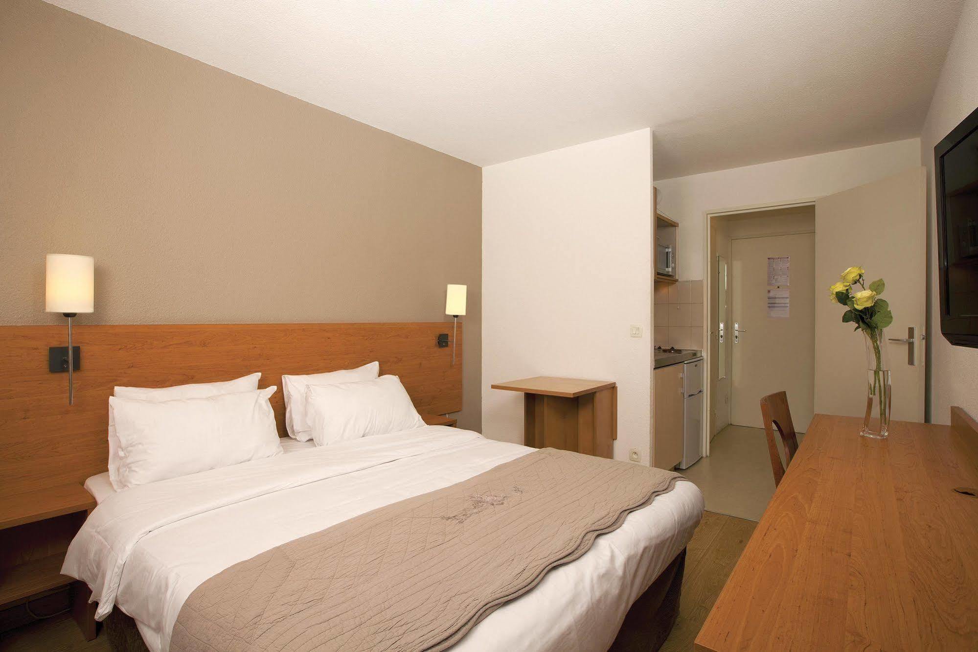 Sejours & Affaires Pantin Charles De Gaulle Aparthotel Ngoại thất bức ảnh