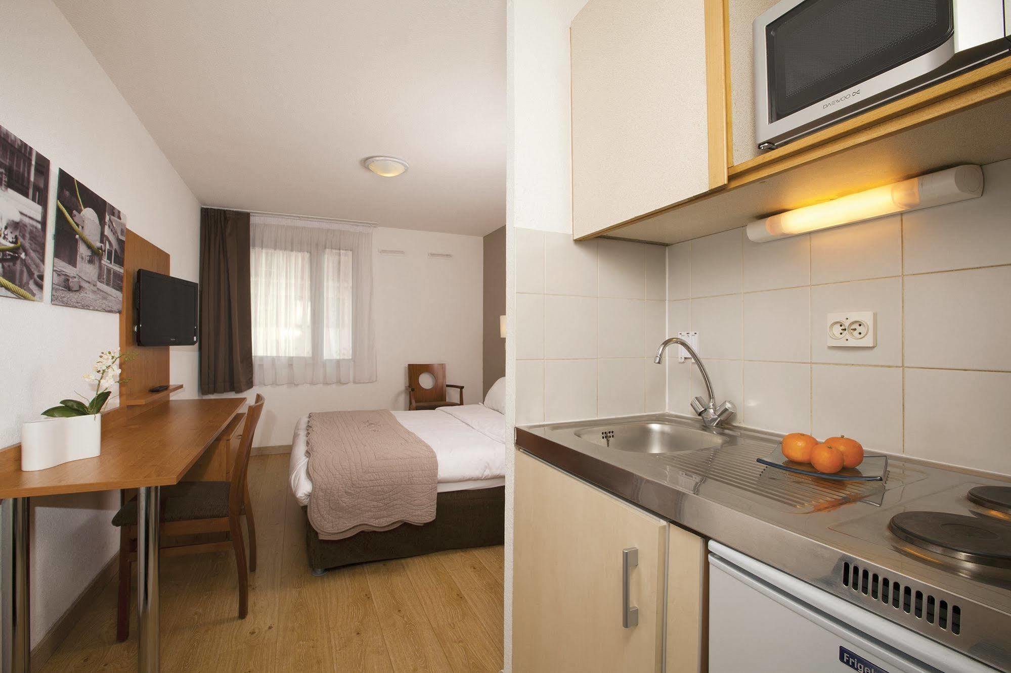 Sejours & Affaires Pantin Charles De Gaulle Aparthotel Ngoại thất bức ảnh