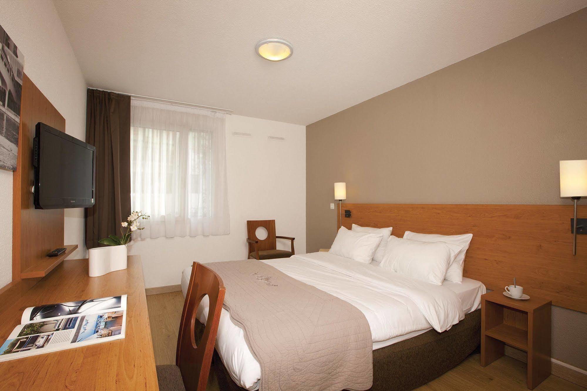Sejours & Affaires Pantin Charles De Gaulle Aparthotel Ngoại thất bức ảnh